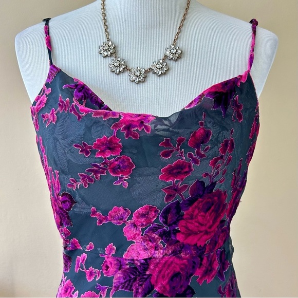 Revolve Likely Midori Gown Velvet Burnout Cowl Neck Floral Fuchsia Black 8 NWT - Picture 5 of 11